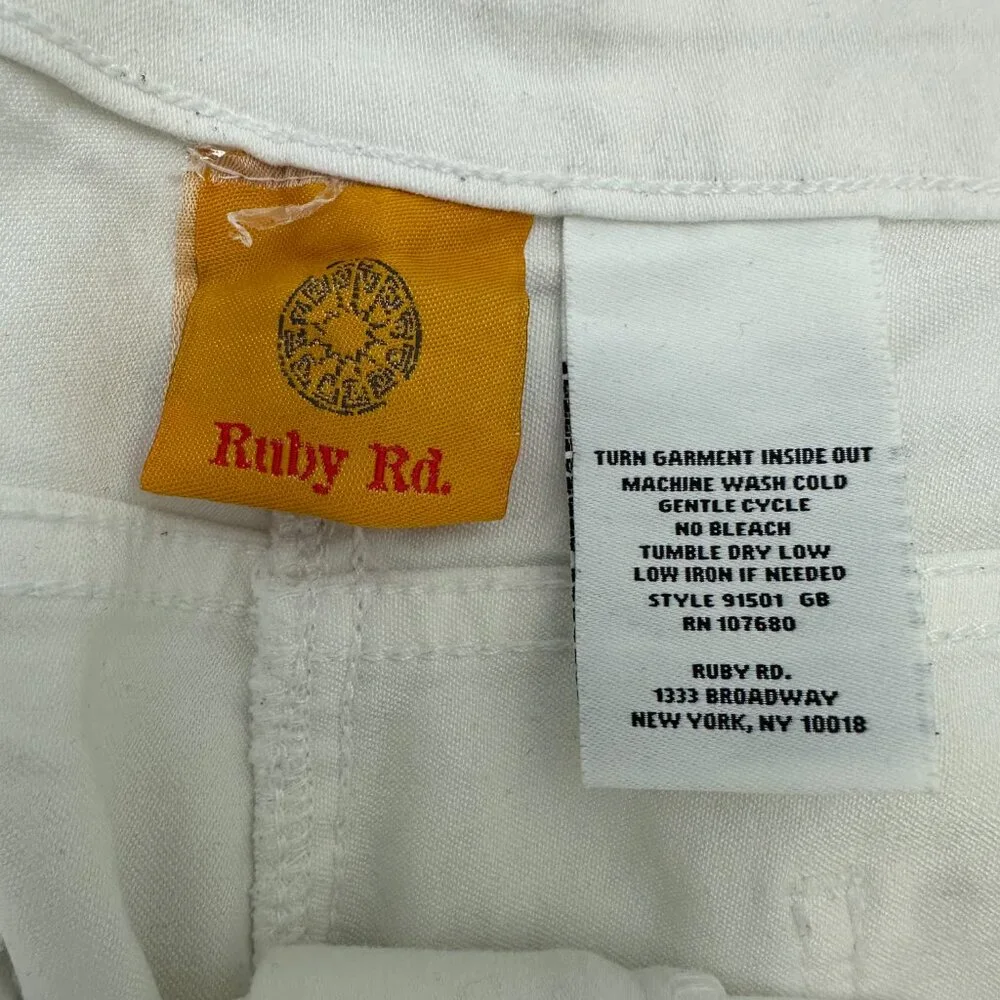 Ruby‎ Rd Raw Hem Crop Women's size 16 White Denim Jeans